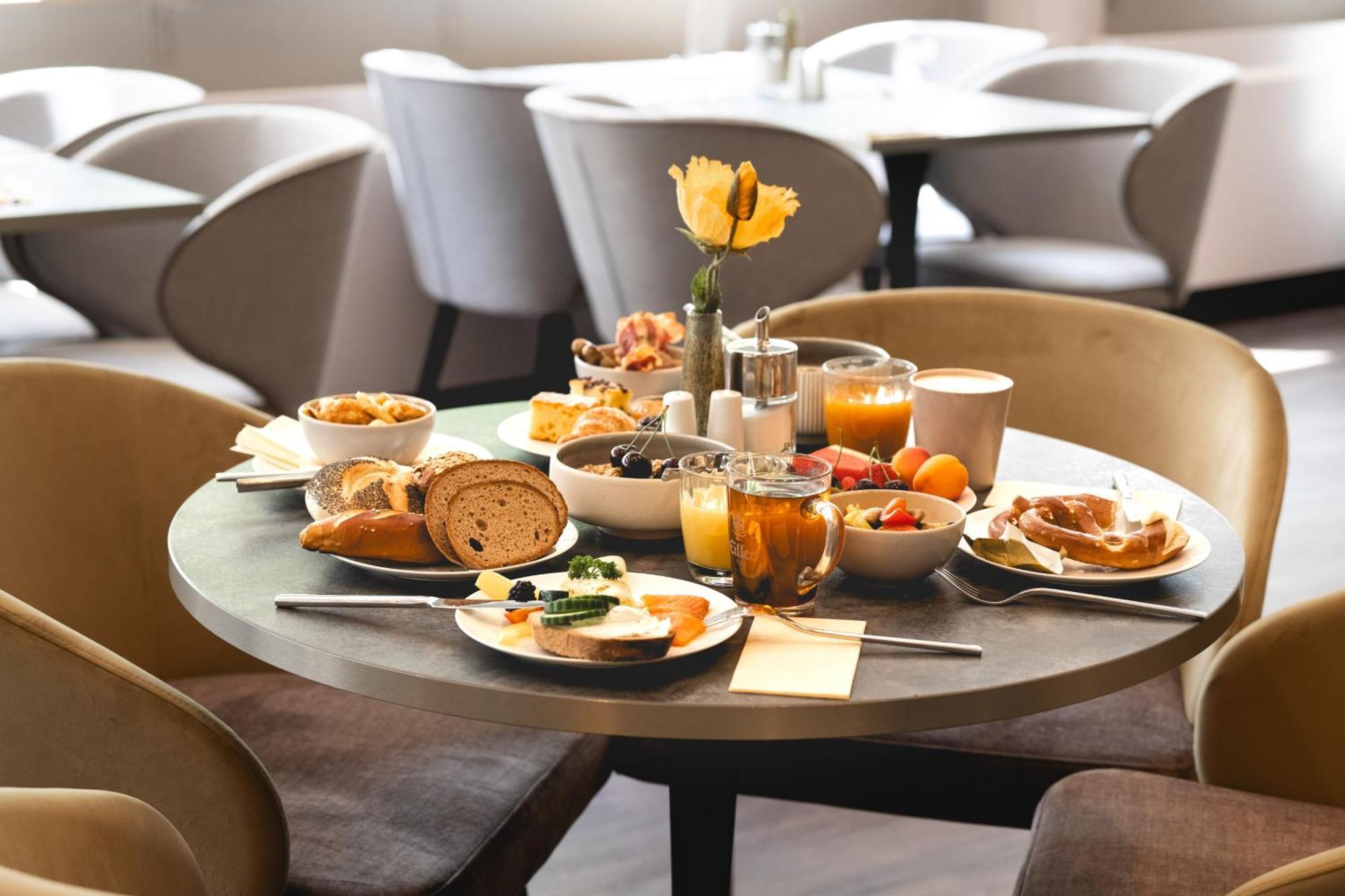 Leonardo Hotel Heidelberg City Center Екстер'єр фото