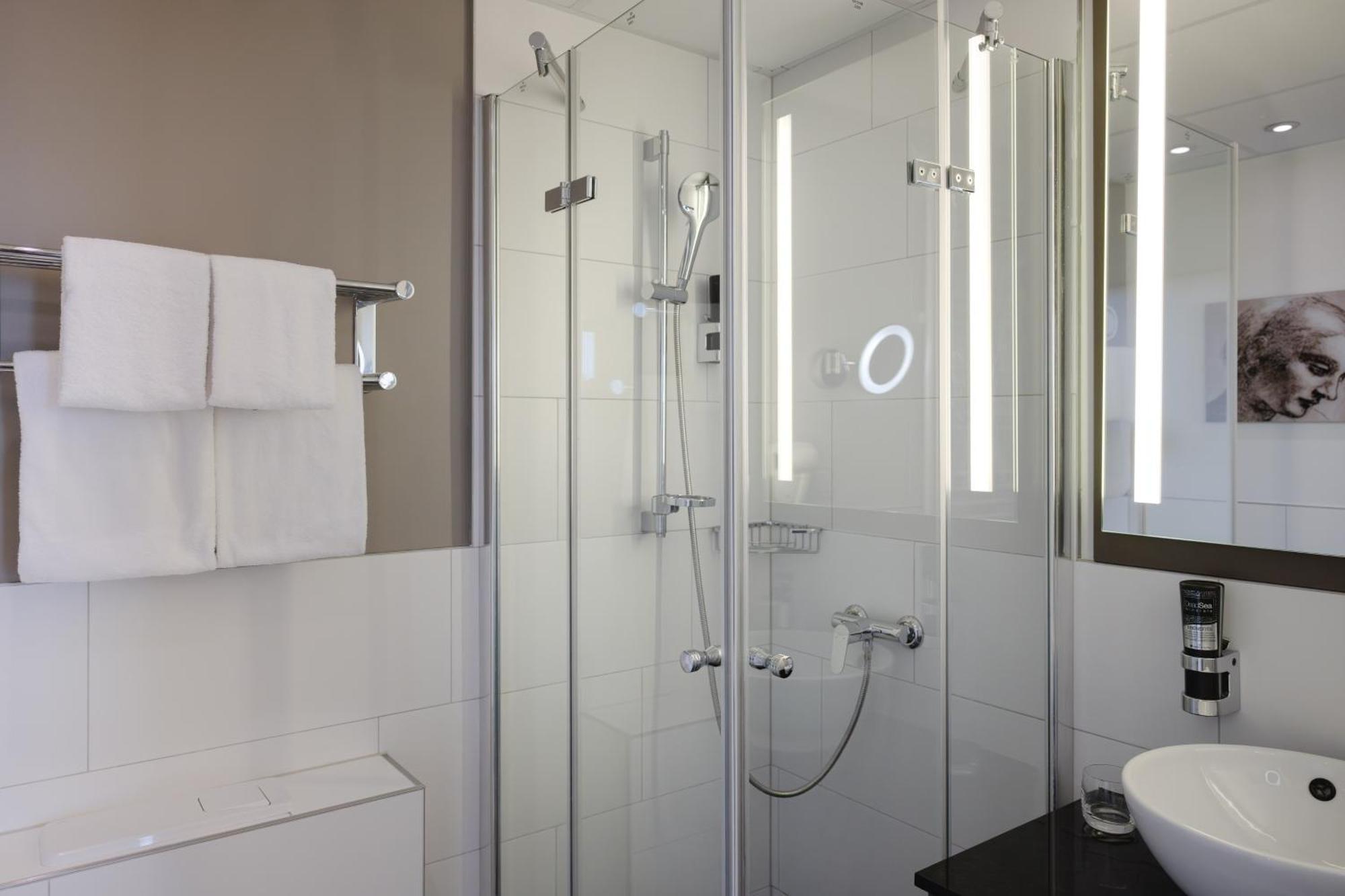 Leonardo Hotel Heidelberg City Center Екстер'єр фото